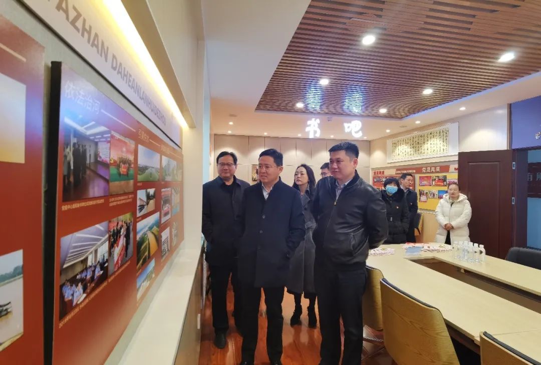 党员活动室.jpg 党员活动室.jpg